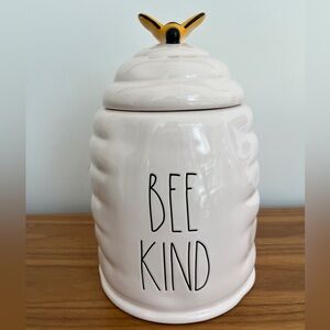 RAE DUNN Bee Kind Large Ceramic Canister Cookie Jar Bee Handle Bee Hive Whimsy